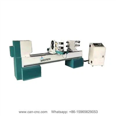 Tornio automatico per legno CNC